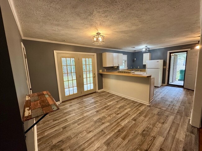 Building Photo - 2409 Ruth St