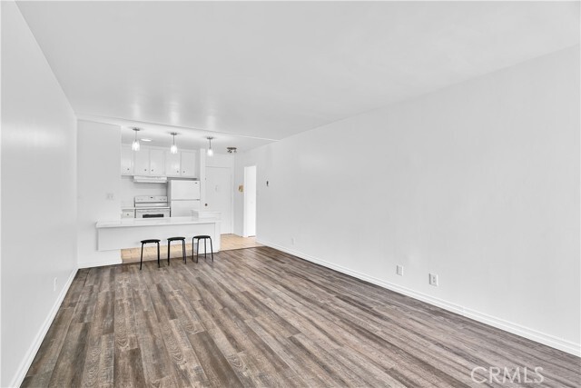 Building Photo - 320 S Gramercy Pl