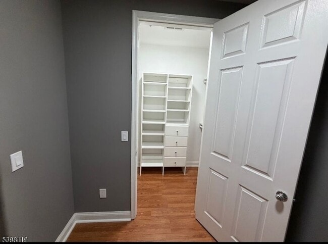 Building Photo - 225 Windmill Ct