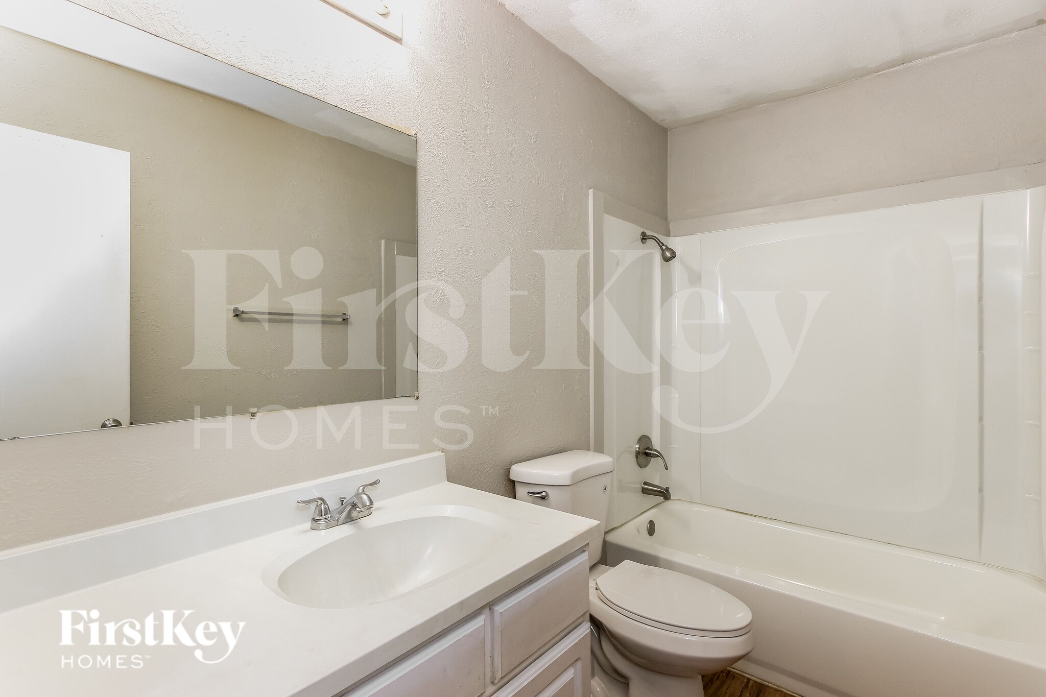 Building Photo - 3537 Rockcrest Dr