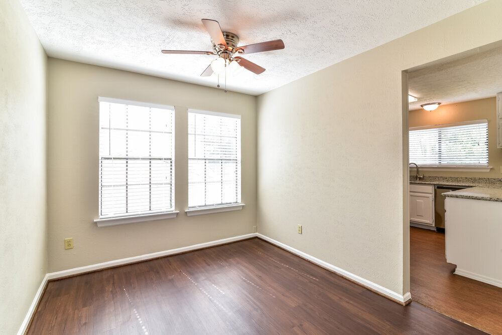Building Photo - 15515 Windy Cove Dr