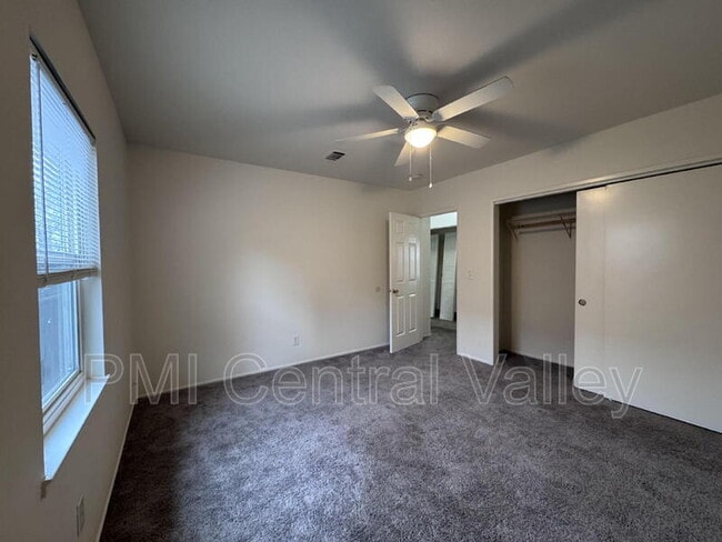 Building Photo - 136 E Stadium Dr