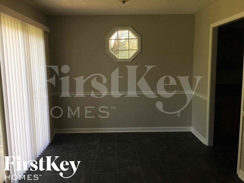 Building Photo - 5944 Bishop Dale Dr