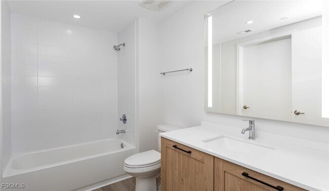Building Photo - 22980 Vista Edera Cir