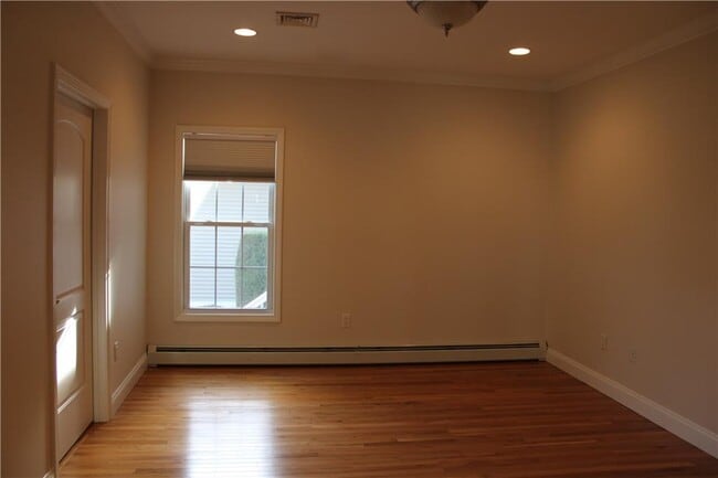 Building Photo - 5 Kristin Ct