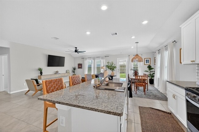 Building Photo - 10109 Waterwall Ln