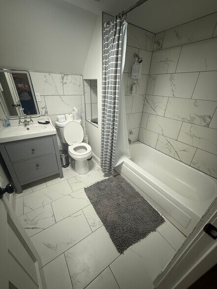 Building Photo - 214 Arlington Ave