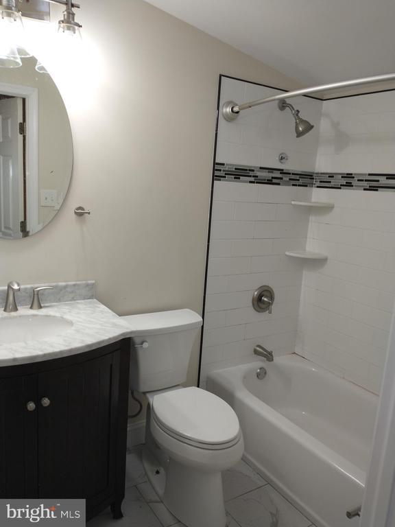 Building Photo - 512 Dartmouth Dr