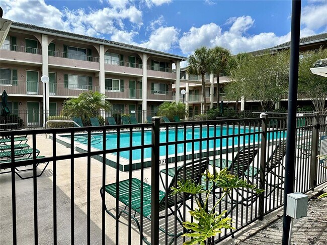 Building Photo - 121 Oyster Bay Cir