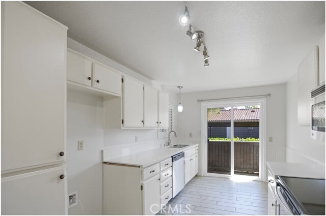 Building Photo - 44 Corniche Dr