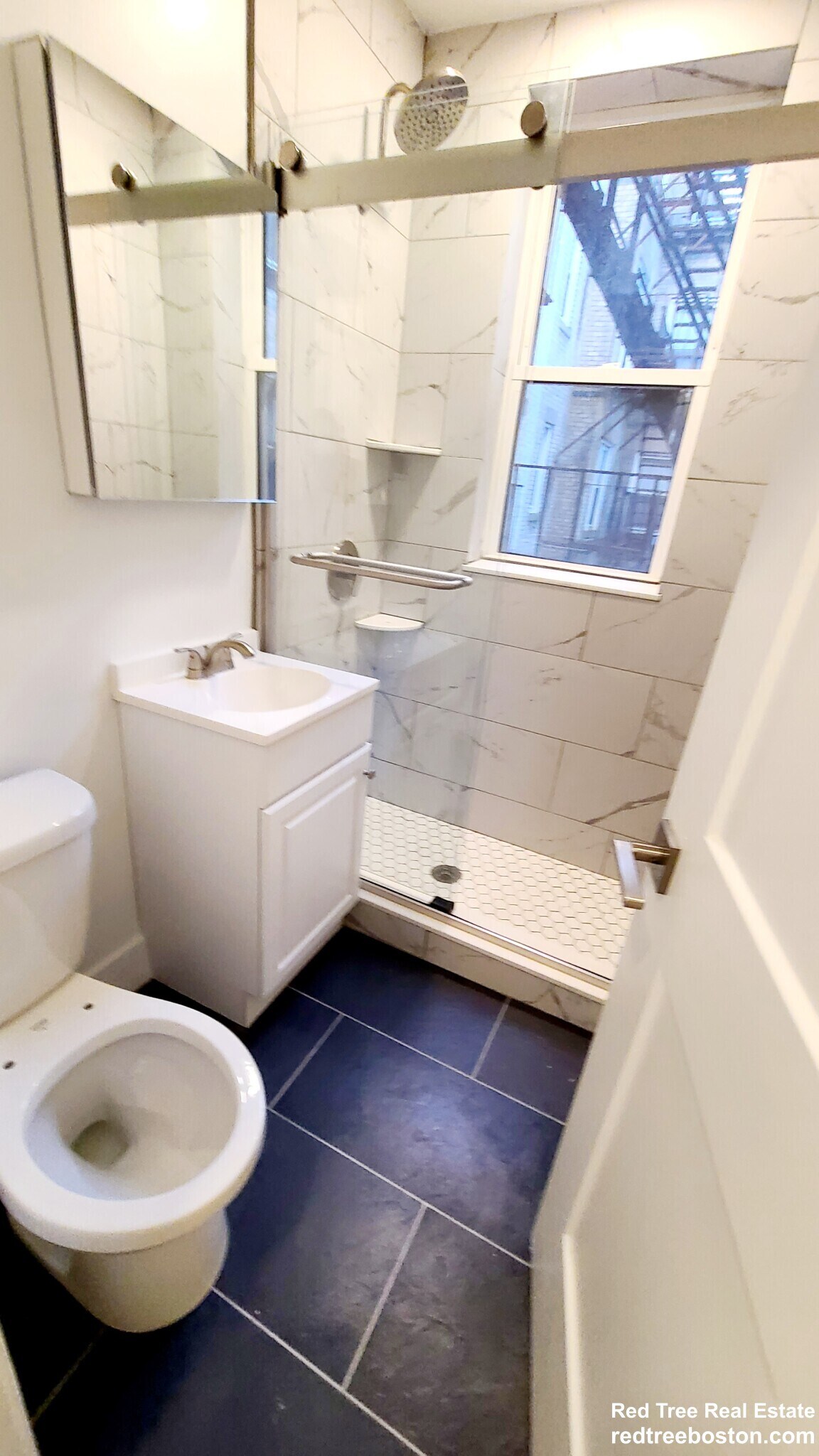 Building Photo - 111 Park Dr