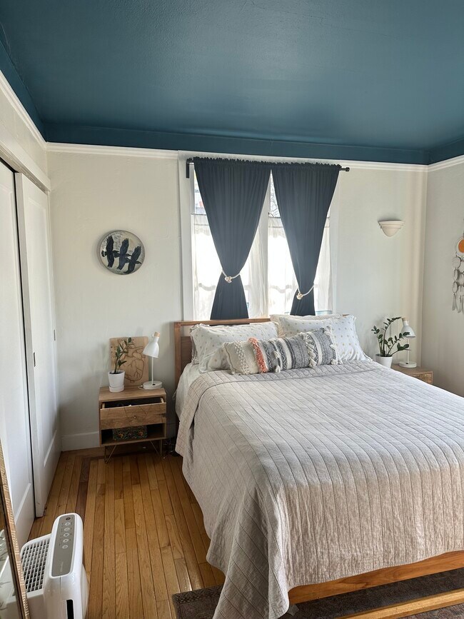 Building Photo - 890 Cragmont Ave