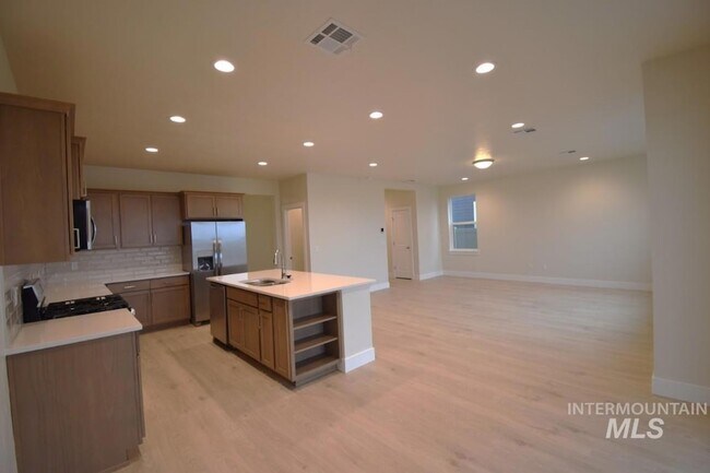 Building Photo - 6278 W Fireline St