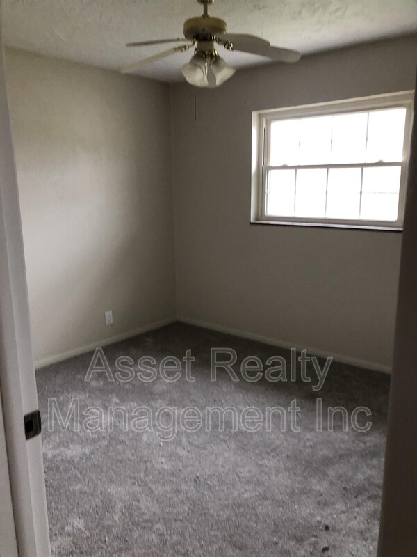 Building Photo - 218 Britton Dr