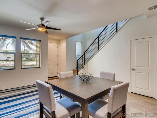 Building Photo - Bright and Modern 2 Bedroom Townhome in Otay Ranch!
