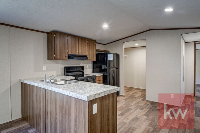 Building Photo - Chestnut St 119/Whispering Hills MHP