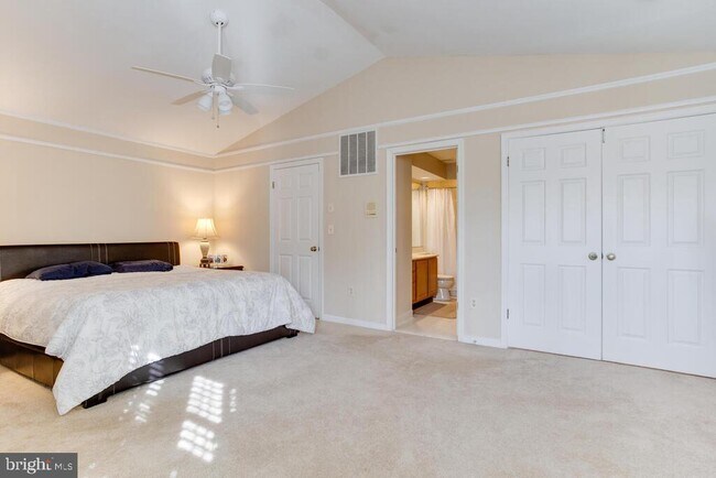 Building Photo - 100 Spring Pl Way