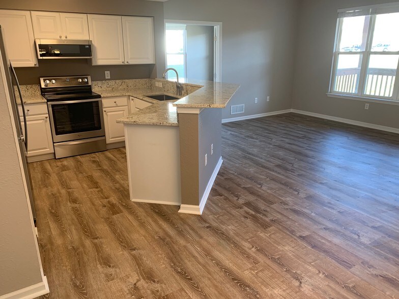 Open Floorplan - 1483 Fox Pointe Cir