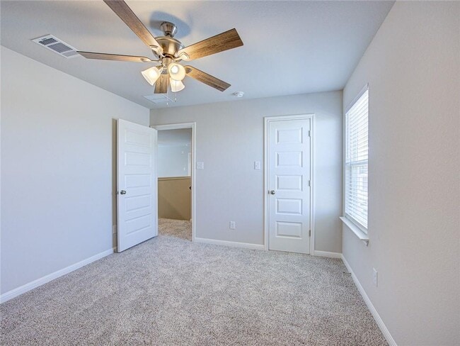 Building Photo - 128 Drifter Ln