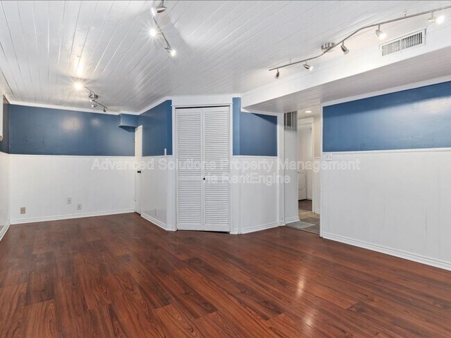 Building Photo - 2100 Theckston Rd