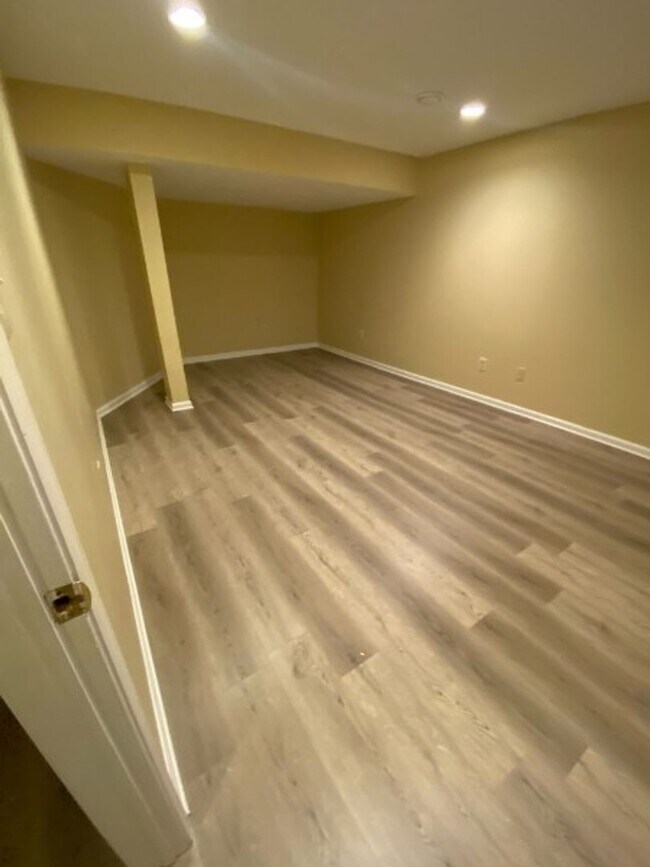 Building Photo - Patriot's Ridge 2 Bd / 1.5 Bth Townhome