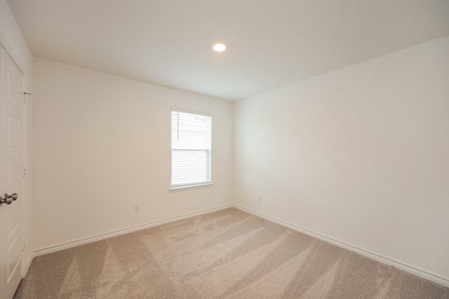 Building Photo - 1350 Vallarta Centro