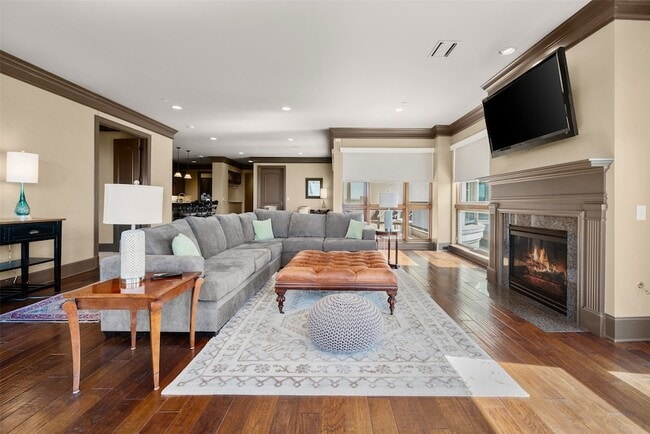 Building Photo - 501 Samuels Ave