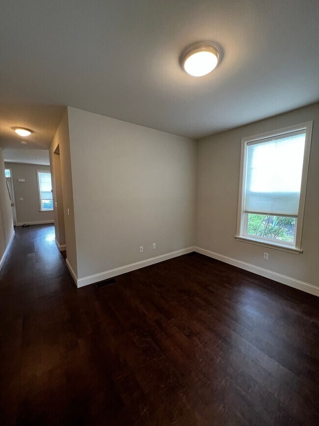 Building Photo - 228 Bayberry Cir