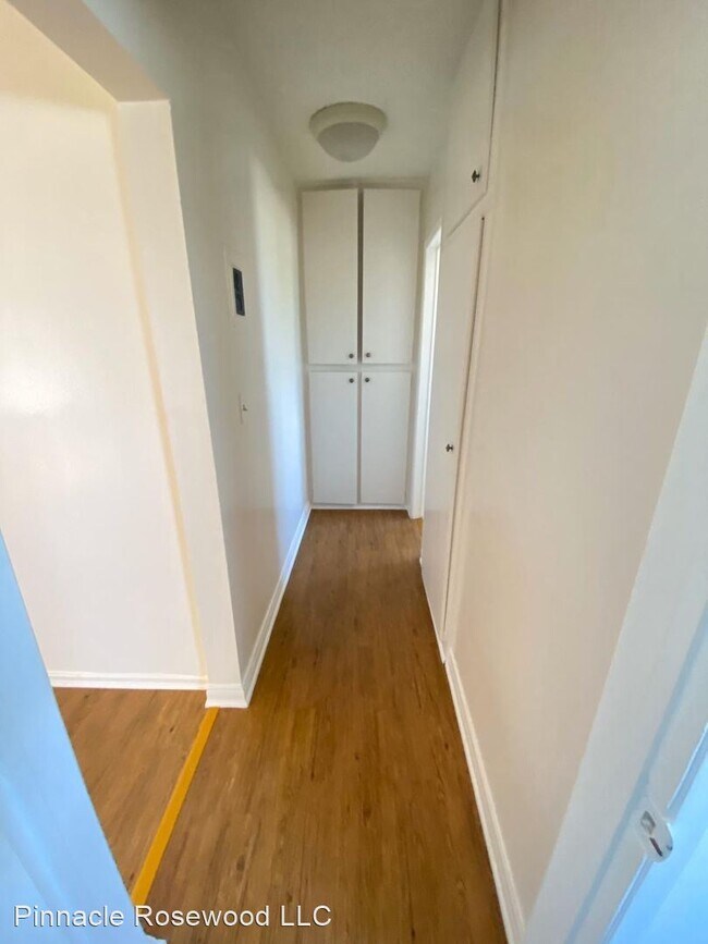 Building Photo - 4935 W 120th St