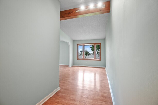 Building Photo - 125 CR 13 S