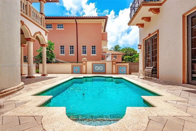 Building Photo - 674 Ocean Blvd