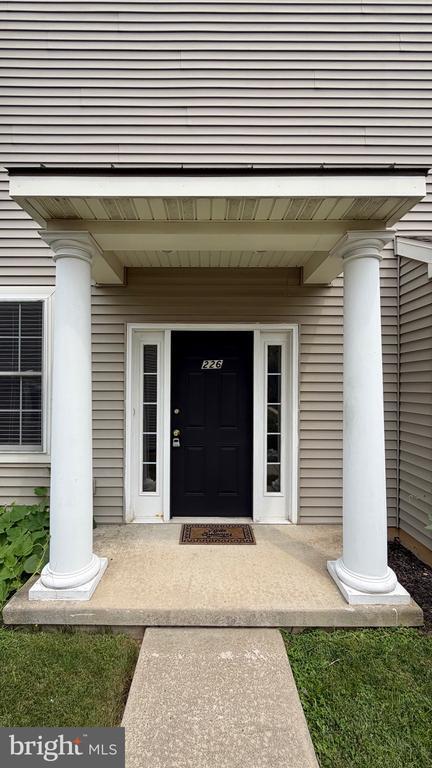Building Photo - 226 Springmont Dr