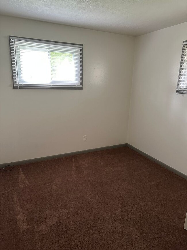 Building Photo - East Midlothian Duplexes