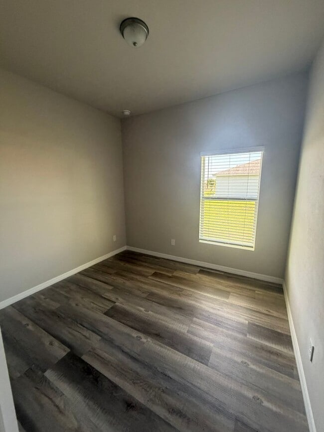 Building Photo - 309 Panorama Ave