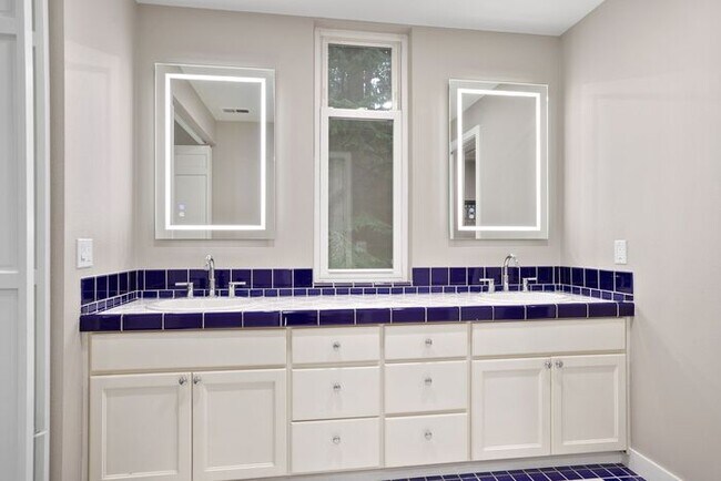 Building Photo - Stunning Private AIR CONDITIONED Dream Home in Coveted Bridal Trails