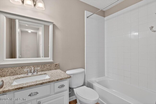 Building Photo - 12887 Dunns View Dr