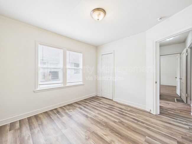 Building Photo - 5100 Brooklyn Ave