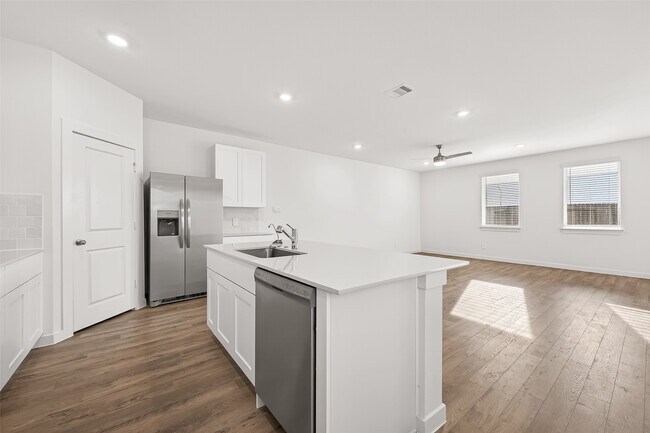 Building Photo - 3506 Blue Mockingbird St