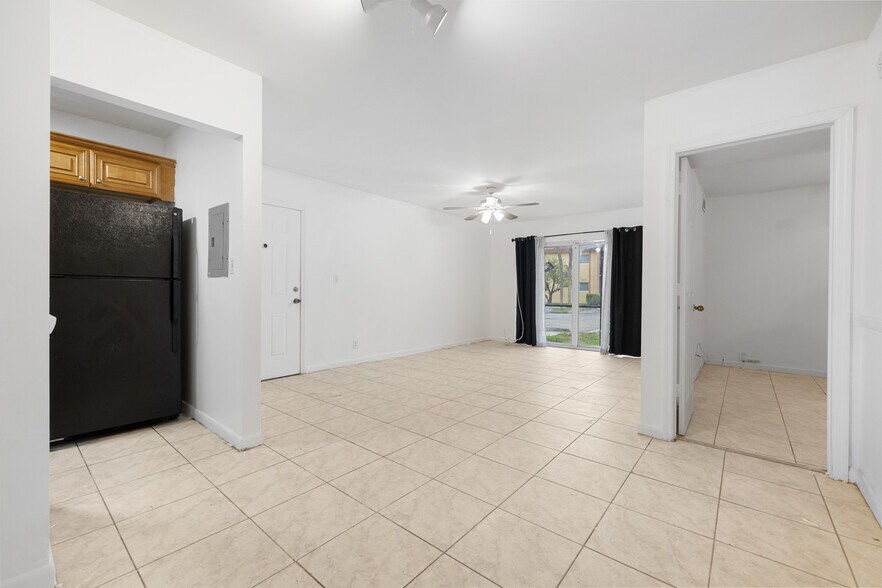 Building Photo - 2912 NW 55th Ave