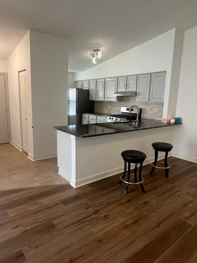 Building Photo - 1830 Shetland Rd