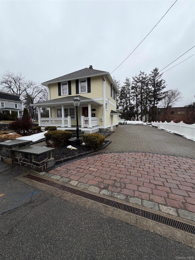 Building Photo - 1230 Hopewell Ave