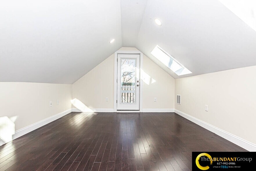 Building Photo - 48 Caldwell Rd