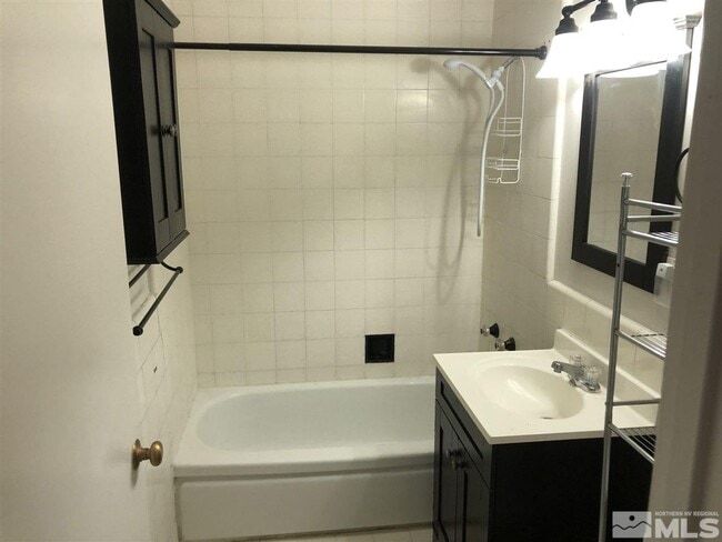 Building Photo - 3 bed/1 bath/1 car garage home for rent in...