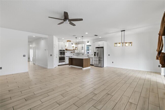 Building Photo - 3053 Red Hawk Ln