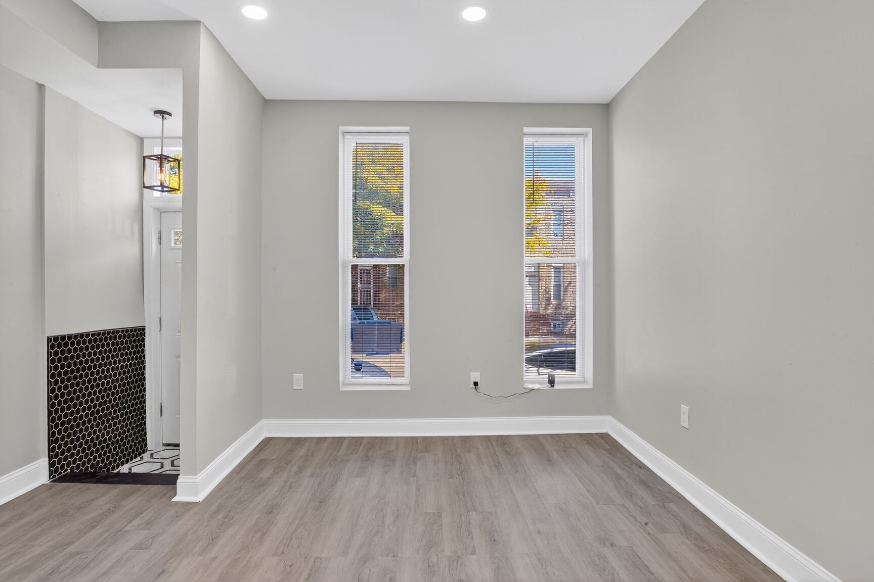 Building Photo - 1108 S Carey St