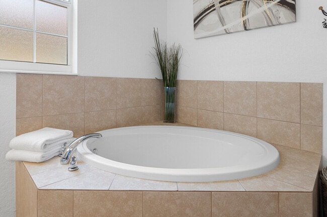 Building Photo - 4843 S Acree Point