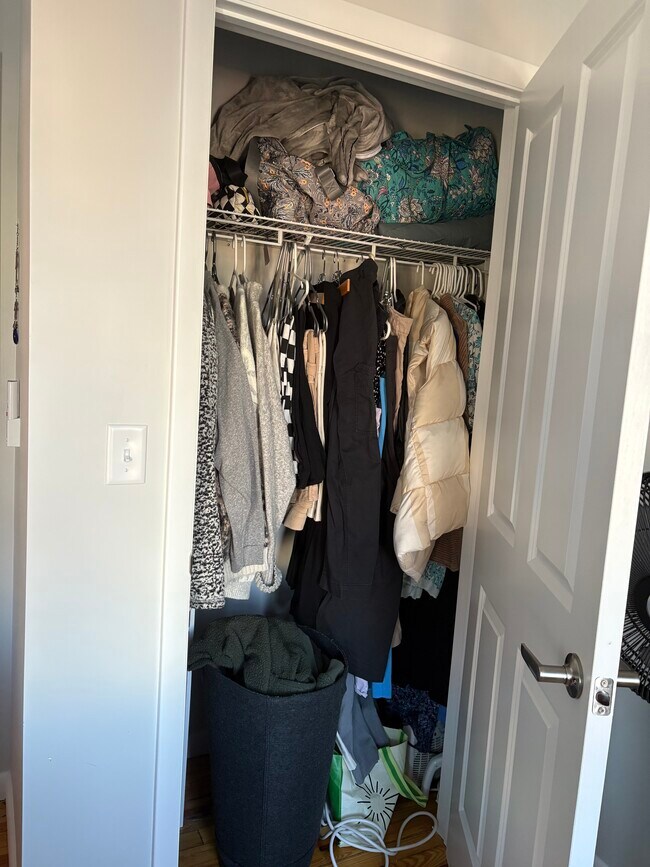 Building Photo - 216 Main St