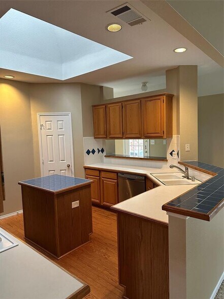 Building Photo - 3524 Misty Meadow Dr