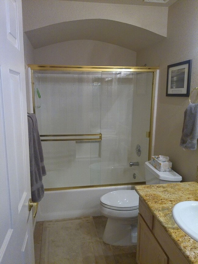 Building Photo - Seasonal  available Sept 1, 2025 to April 30,2026