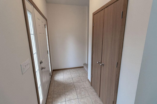 Building Photo - 1613 Citadel Dr